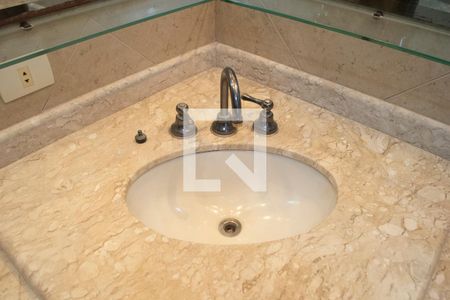 Casa à venda com 160m², 3 quartos e 2 vagas Casa à venda com 160m², 3 quartos e 2 vagasBanheiro Quarto 3