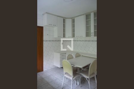 Casa à venda com 160m², 3 quartos e 2 vagas Casa à venda com 160m², 3 quartos e 2 vagasCozinha