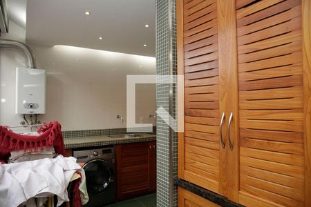 Apartamento à venda com 98m², 3 quartos e 1 vagaÁrea de Serviço