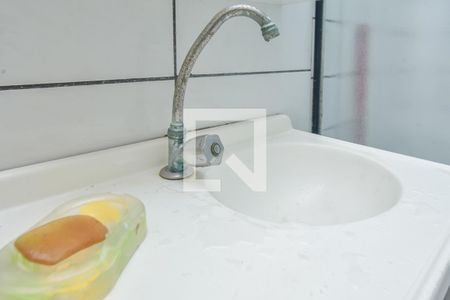 Banheiro de kitnet/studio para alugar com 1 quarto, 30m² em Sé, São Paulo