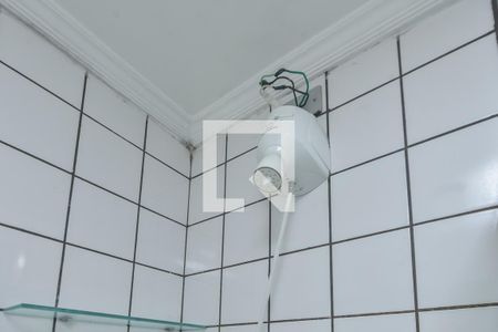 Banheiro de kitnet/studio para alugar com 1 quarto, 30m² em Sé, São Paulo