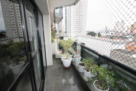 Apartamento à venda com 140m², 3 quartos e 3 vagasVaranda