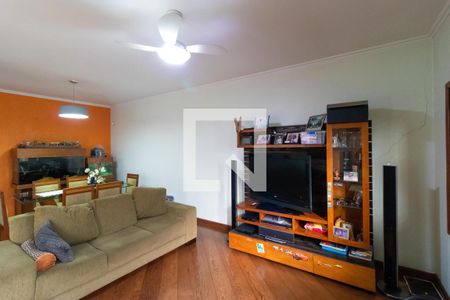 Casa à venda com 150m², 3 quartos e 4 vagas Casa à venda com 150m², 3 quartos e 4 vagasSala