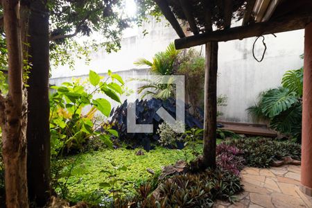 Casa à venda com 150m², 3 quartos e 4 vagas Casa à venda com 150m², 3 quartos e 4 vagasLago