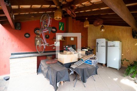 Casa à venda com 150m², 3 quartos e 4 vagas Casa à venda com 150m², 3 quartos e 4 vagasChurrasqueira