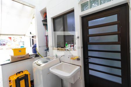 Casa à venda com 150m², 3 quartos e 4 vagas Casa à venda com 150m², 3 quartos e 4 vagasÁrea de Serviço