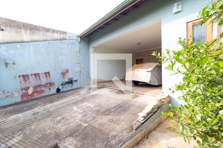 Casa à venda com 150m², 3 quartos e 4 vagas Casa à venda com 150m², 3 quartos e 4 vagasGaragem