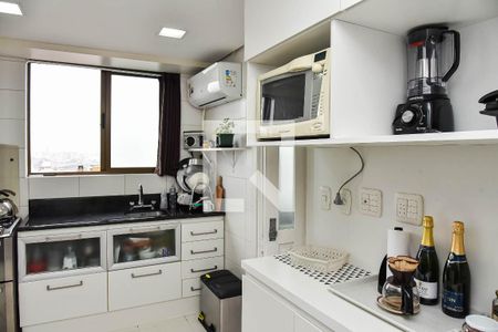 Apartamento à venda com 138m², 3 quartos e 2 vagas Apartamento à venda com 138m², 3 quartos e 2 vagasCozinha