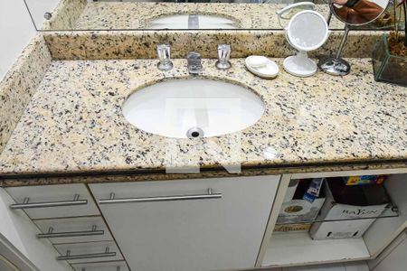 Apartamento à venda com 138m², 3 quartos e 2 vagas Apartamento à venda com 138m², 3 quartos e 2 vagasBanheiro da Suíte