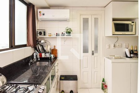 Apartamento à venda com 138m², 3 quartos e 2 vagas Apartamento à venda com 138m², 3 quartos e 2 vagasCozinha