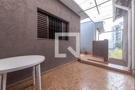 Casa à venda com 200m², 3 quartos e 2 vagas Casa à venda com 200m², 3 quartos e 2 vagasQuintal do Piso Superior