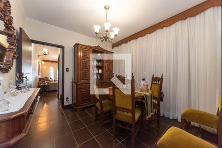 Casa à venda com 200m², 3 quartos e 2 vagas Casa à venda com 200m², 3 quartos e 2 vagasSala de Jantar