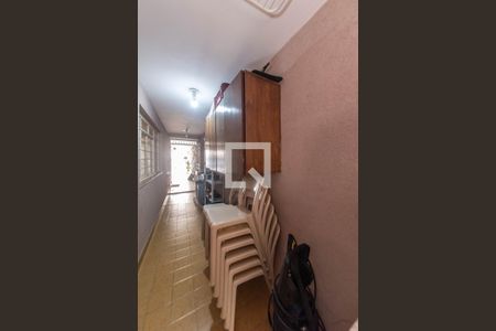 Casa à venda com 200m², 3 quartos e 2 vagas Casa à venda com 200m², 3 quartos e 2 vagasCorredor do Piso Inferior