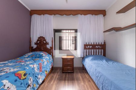 Casa à venda com 200m², 3 quartos e 2 vagas Casa à venda com 200m², 3 quartos e 2 vagasQuarto 1