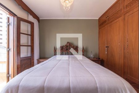 Casa à venda com 200m², 3 quartos e 2 vagas Casa à venda com 200m², 3 quartos e 2 vagasSuíte