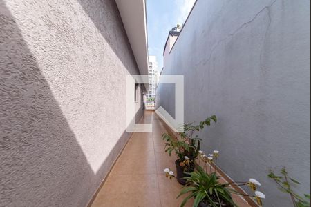 Casa à venda com 200m², 3 quartos e 2 vagas Casa à venda com 200m², 3 quartos e 2 vagasCorredor do Piso Superior