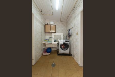 Casa à venda com 200m², 3 quartos e 2 vagas Casa à venda com 200m², 3 quartos e 2 vagasÁrea de Serviço