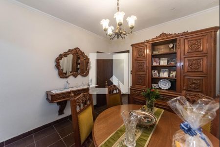 Casa à venda com 200m², 3 quartos e 2 vagas Casa à venda com 200m², 3 quartos e 2 vagasSala de Jantar