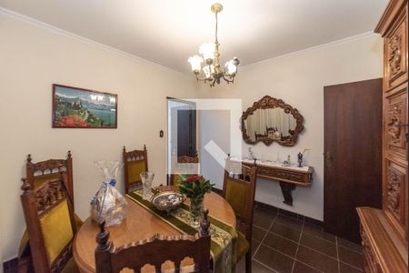 Casa à venda com 200m², 3 quartos e 2 vagas Casa à venda com 200m², 3 quartos e 2 vagasSala de Jantar