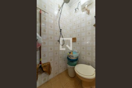 Casa à venda com 200m², 3 quartos e 2 vagas Casa à venda com 200m², 3 quartos e 2 vagasBanheiro de Serviço