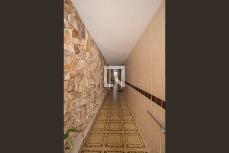 Casa à venda com 200m², 3 quartos e 2 vagas Casa à venda com 200m², 3 quartos e 2 vagasCorredor do Piso Inferior