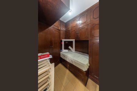 Casa à venda com 200m², 3 quartos e 2 vagas Casa à venda com 200m², 3 quartos e 2 vagasQuarto de Serviço