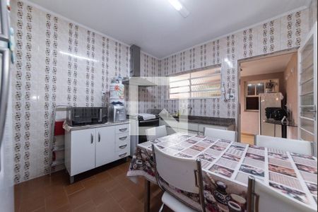 Casa à venda com 200m², 3 quartos e 2 vagas Casa à venda com 200m², 3 quartos e 2 vagasCozinha