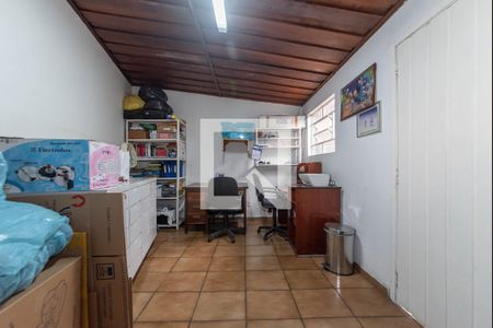 Casa à venda com 200m², 3 quartos e 2 vagas Casa à venda com 200m², 3 quartos e 2 vagasDepósito - Ateliê