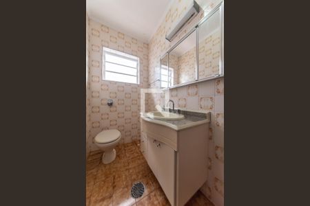 Casa à venda com 200m², 3 quartos e 2 vagas Casa à venda com 200m², 3 quartos e 2 vagasBanheiro Social