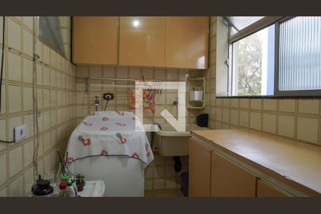 Apartamento à venda com 131m², 4 quartos e 2 vagas Apartamento à venda com 131m², 4 quartos e 2 vagasÁrea de Serviço