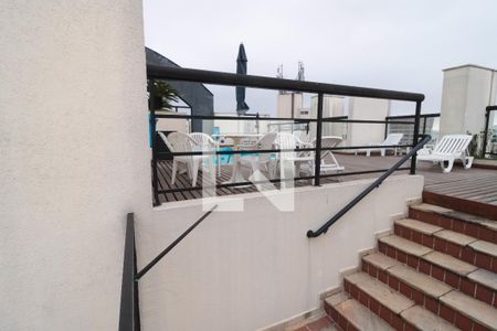 Apartamento à venda com 71m², 2 quartos e 3 vagas Apartamento à venda com 71m², 2 quartos e 3 vagasÁrea comum - Piscina