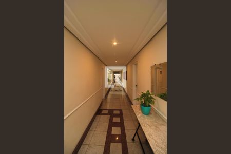 Apartamento à venda com 71m², 2 quartos e 3 vagas Apartamento à venda com 71m², 2 quartos e 3 vagasHall social