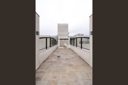 Apartamento à venda com 71m², 2 quartos e 3 vagas Apartamento à venda com 71m², 2 quartos e 3 vagasÁrea comum - Ponte