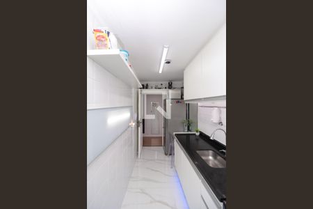 Apartamento à venda com 71m², 2 quartos e 3 vagas Apartamento à venda com 71m², 2 quartos e 3 vagasCozinha