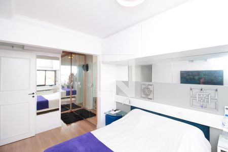 Apartamento à venda com 71m², 2 quartos e 3 vagas Apartamento à venda com 71m², 2 quartos e 3 vagasSuíte