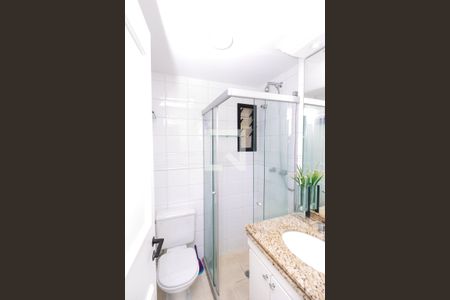 Apartamento à venda com 71m², 2 quartos e 3 vagas Apartamento à venda com 71m², 2 quartos e 3 vagasBanheiro