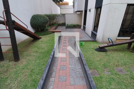 Apartamento à venda com 71m², 2 quartos e 3 vagas Apartamento à venda com 71m², 2 quartos e 3 vagasÁrea comum - Playground