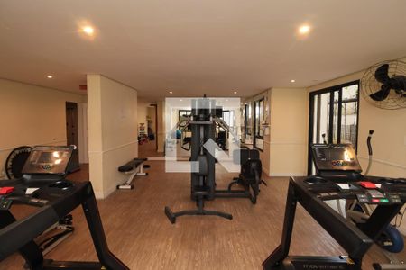 Apartamento à venda com 71m², 2 quartos e 3 vagas Apartamento à venda com 71m², 2 quartos e 3 vagasÁrea comum - Academia