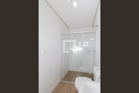 Casa à venda com 245m², 4 quartos e 2 vagas Casa à venda com 245m², 4 quartos e 2 vagasBanheiro da Suíte 1