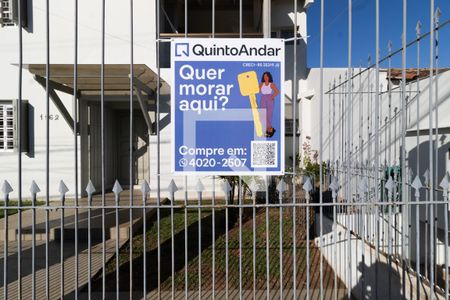 Casa à venda com 245m², 4 quartos e 2 vagas Casa à venda com 245m², 4 quartos e 2 vagasInstalação de Plaquinhas