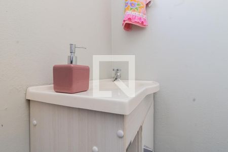 Casa à venda com 245m², 4 quartos e 2 vagas Casa à venda com 245m², 4 quartos e 2 vagasLavabo