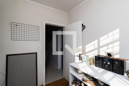 Casa à venda com 245m², 4 quartos e 2 vagas Casa à venda com 245m², 4 quartos e 2 vagasGabinete