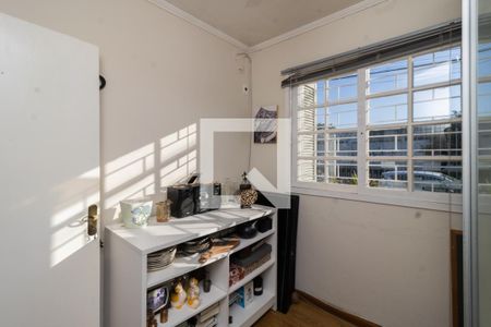 Casa à venda com 245m², 4 quartos e 2 vagas Casa à venda com 245m², 4 quartos e 2 vagasGabinete