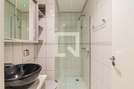 Apartamento à venda com 74m², 2 quartos e 1 vagaBanheiro Social