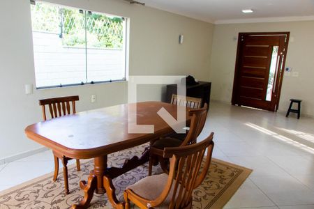 Casa à venda com 259m², 3 quartos e 4 vagas Casa à venda com 259m², 3 quartos e 4 vagasSala de Jantar