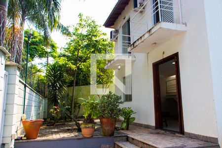Casa à venda com 259m², 3 quartos e 4 vagas Casa à venda com 259m², 3 quartos e 4 vagasÁrea comum