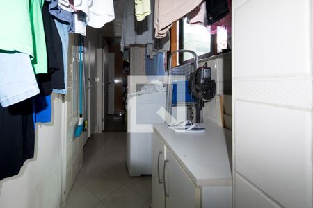 Apartamento à venda com 120m², 3 quartos e 2 vagas Apartamento à venda com 120m², 3 quartos e 2 vagasÁrea de Serviço
