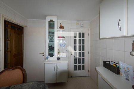Apartamento à venda com 120m², 3 quartos e 2 vagas Apartamento à venda com 120m², 3 quartos e 2 vagasCozinha