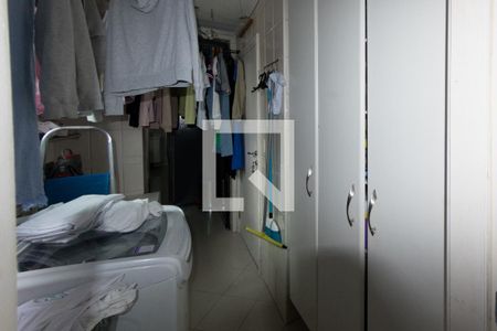 Apartamento à venda com 120m², 3 quartos e 2 vagas Apartamento à venda com 120m², 3 quartos e 2 vagasÁrea de Serviço