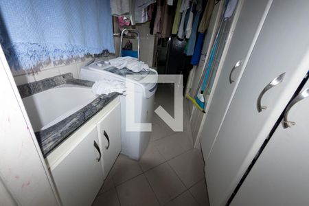 Apartamento à venda com 120m², 3 quartos e 2 vagas Apartamento à venda com 120m², 3 quartos e 2 vagasÁrea de Serviço